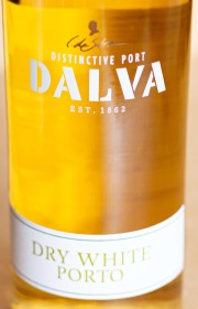 Портвейн Dalva Dry White Porto в подарочной упаковке белый сухой