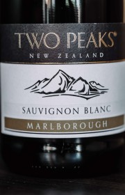 Вино Two Peaks Sauvignon Blanc 2019 0.75 л
