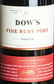 Портвейн Dow's Fine Ruby Port сладкий