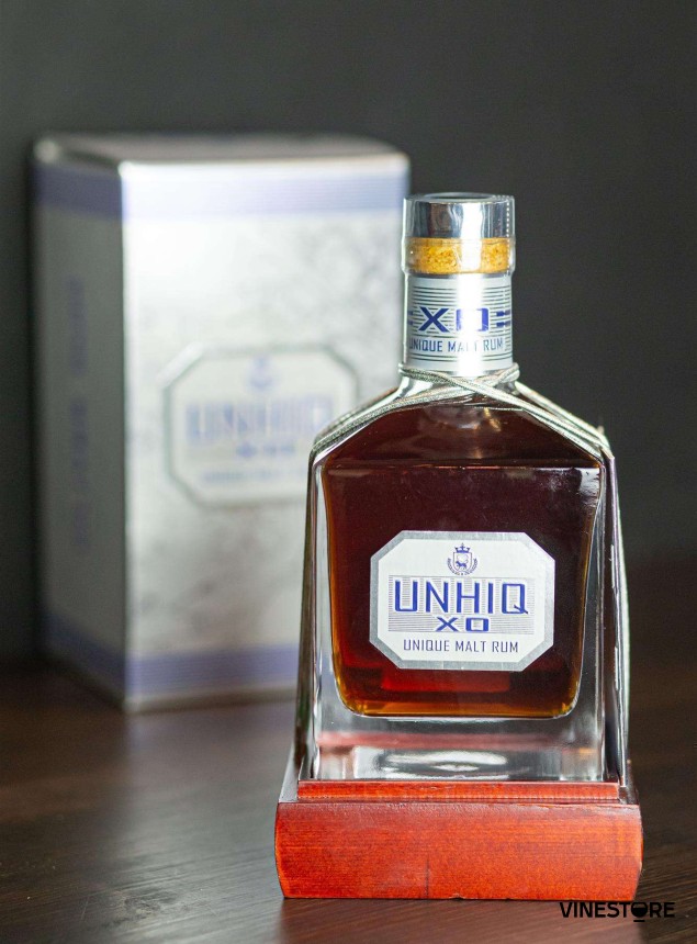 Ром Unhiq XO Unique Malt Rum 0.5 л