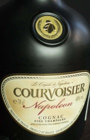 Коньяк Courvoisier Napoleon 0.7 л