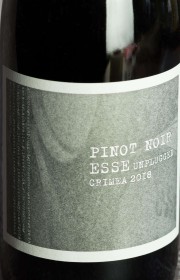 Вино Esse Unplugged Pinot Noir 2018 0.75 л
