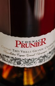 Коньяк Prunier XO Tres Vieille Grande Champagne AOC, gift box 0.7 л