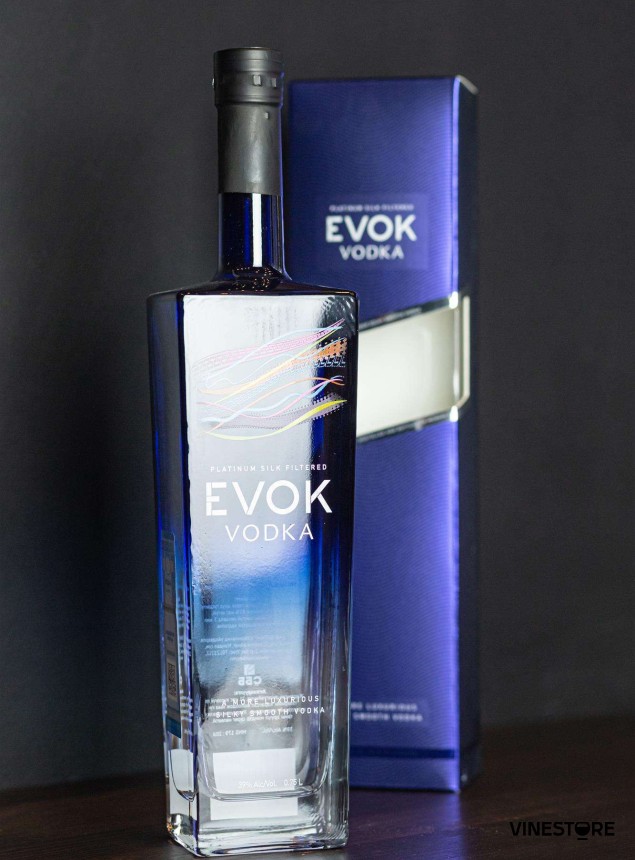 Водка Evok в подарочной упаковке 0.75 л